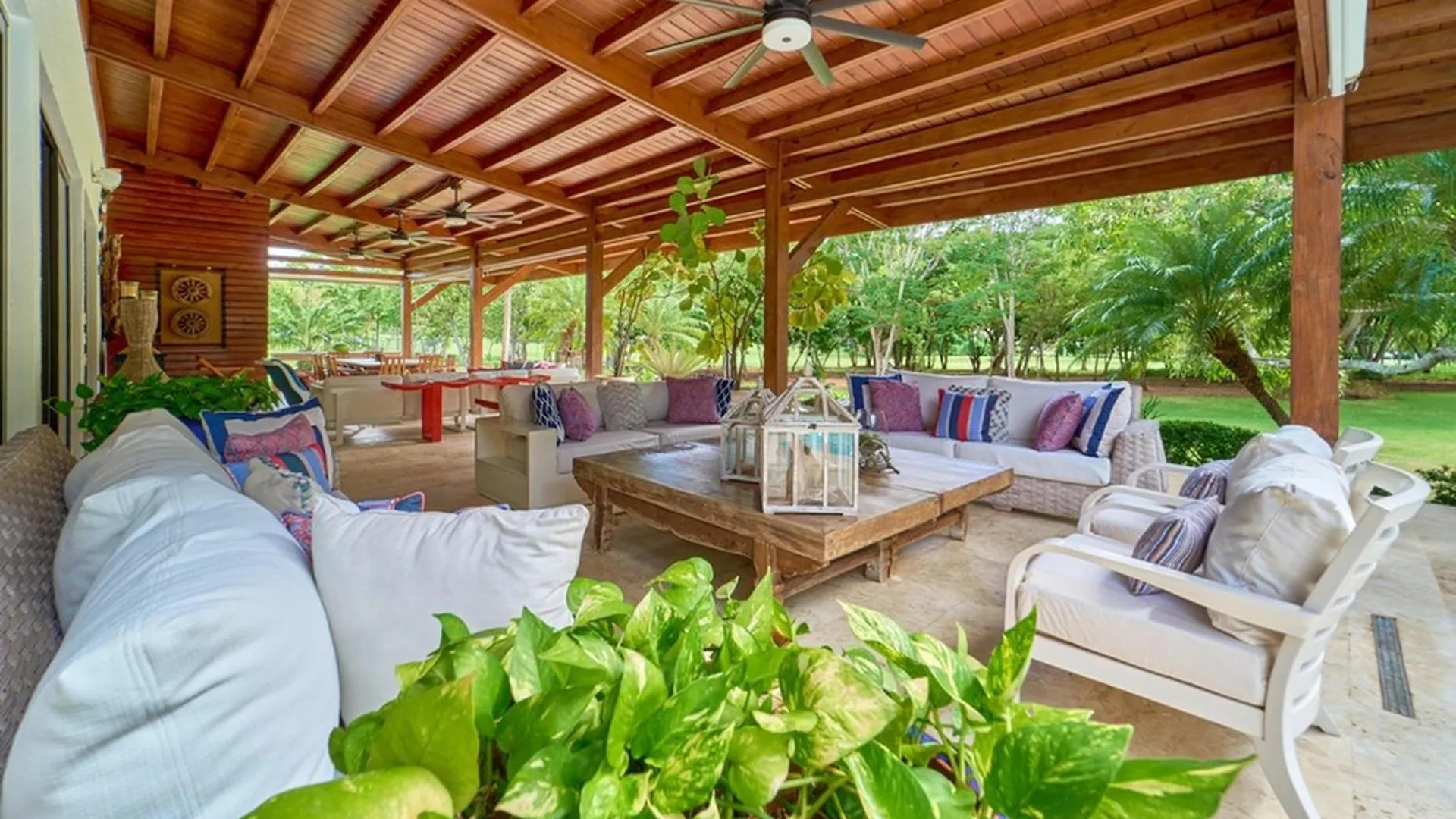 Cerezas Classic La Romana Villa